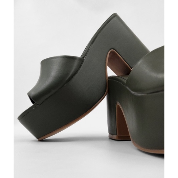 Giza Platform Sandals by SHU SHOP in Olive green - Picture 4 of 4